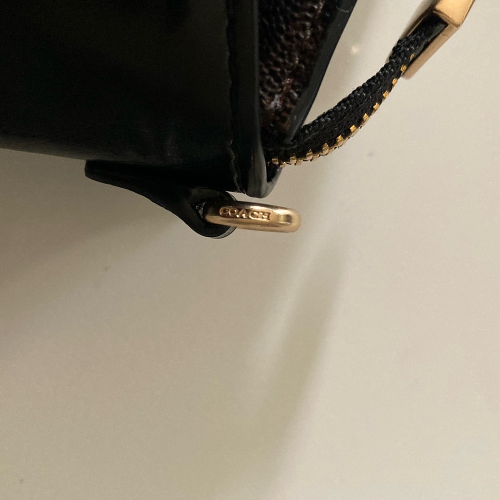 COACH FOLDOVER SIGNATURE COLORBLOCK WRISTLET - Picture 6 of 13